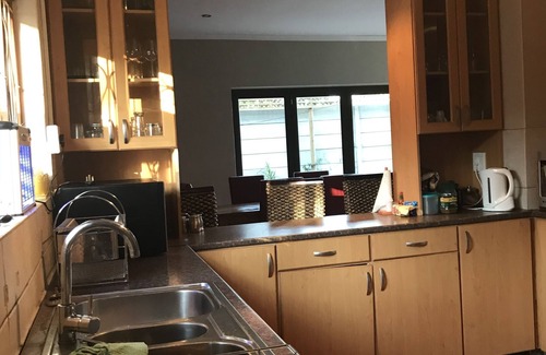 Fish Hoek Casa | The White House in fabulous Fish Hoek