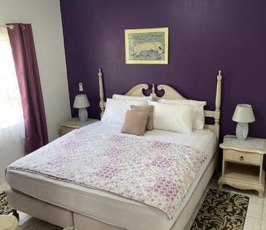 Claremont Casa | The White House