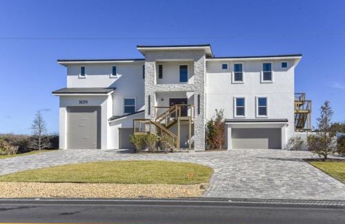 Painters Hill Casa | The White House on Flagler Beach - All
