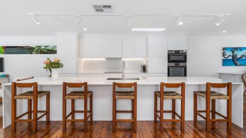 Pearl Beach Casa | The White House - Pet Friendly & Firepit