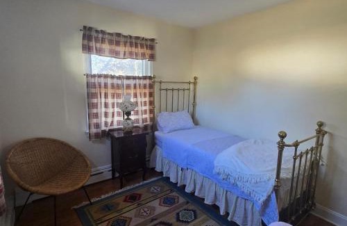 Plainfield Casa | The White House