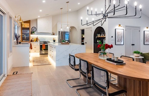 Caledonia Casa | The White House w/Hot Tub