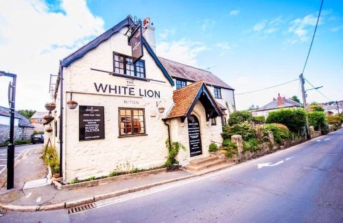 Niton Cama Y Desayuno | The White Lion