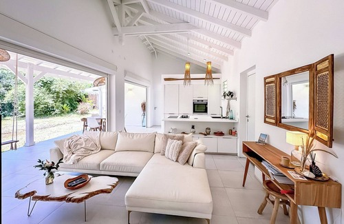 Sainte-Rose Villa | The White Palm - Tropical Villa