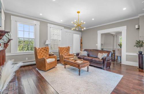 South Dennis Casa | The White Pillars