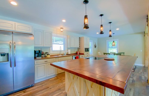 Flippin Casa | The White River at your doorstep with NEW private dock