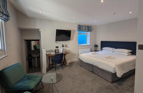 Hastings Hotel | The White Rock Hotel