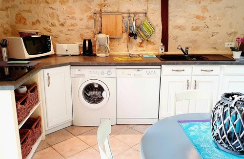 Carnac-Rouffiac Casa | THE WHITE STONES