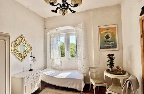 Hildburghausen Apartamento | The white suite of Tsar Ferdinand - a castle dream