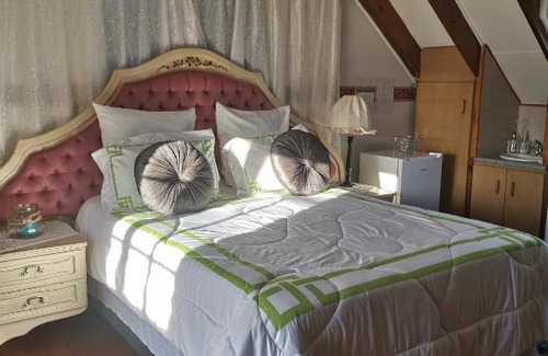 Oudtshoorn Casa | The Whitehouse