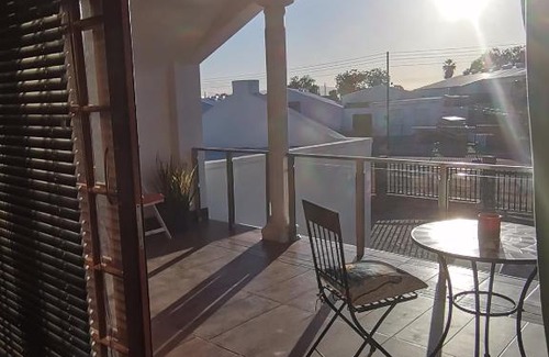 Oudtshoorn Casa | The Whitehouse