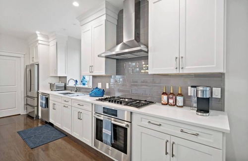 Margate City Casa | The whole group will enjoy easy access to everything from this centrally located place