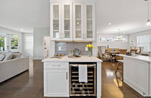 Margate City Casa | The whole group will enjoy easy access to everything from this centrally located place