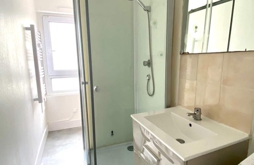 Rive Droite Apartamento | The whole loc -Beautiful Bright Apartment -*WIFI 6*-