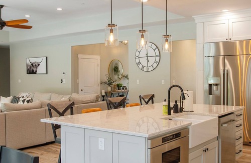 Denton Casa | The Wilder Way with a beautiful pool, hot tub, and a pickleball court!