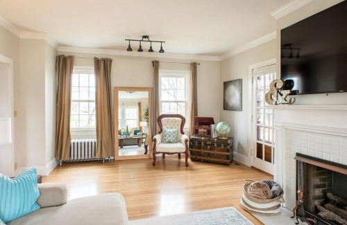 Yellow Springs Casa | The Wildflower House Yellow Springs AND Pet Friendly