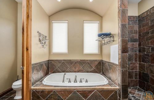 Alton Casa | The Wildflower Lodge Near Zion and Bryce
