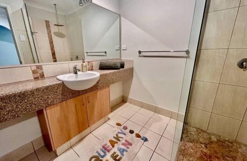 Mount Tarcoola Casa | The Wildflower- Luxury Home Stay