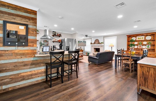 Waco Casa | The Wildflower- Peaceful Retreat/7 Miles to Magnolia/Downtown Waco