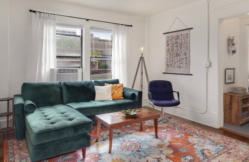 Fayetteville Apartamento | The Wildflower - Walk Everywhere Downtown