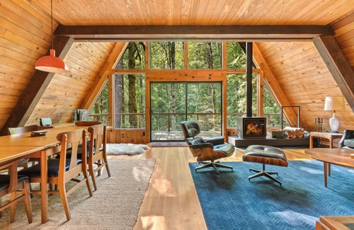 Rhododendron Casa | The Wildhood Cabin at Mt Hood