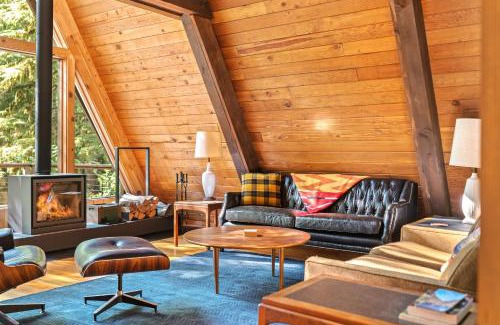 Rhododendron Casa | The Wildhood Cabin at Mt Hood