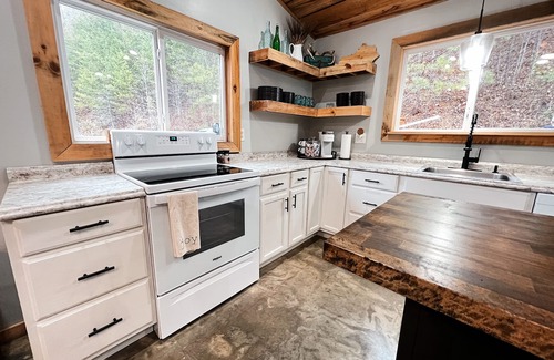 Pittsburg Cabaña | The Wildrock Cottage