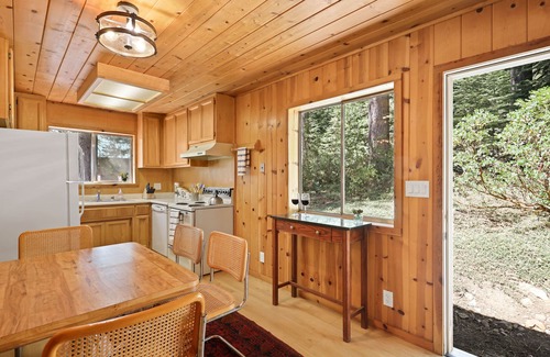 Alta Cabina | The Wildwood Cabin - Tahoe National Forest