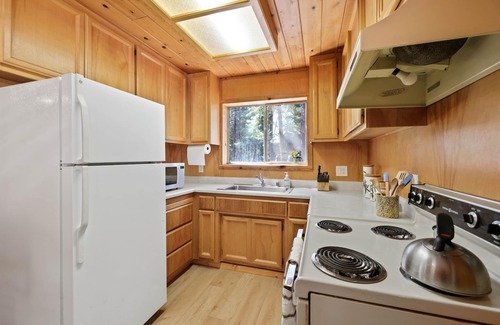 Alta Cabina | The Wildwood Cabin - Tahoe National Forest