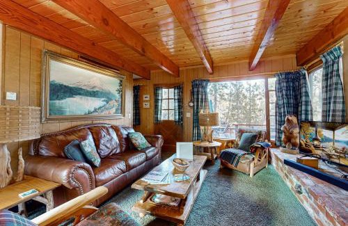 Big Bear City Casa | The Wilkie Cabin #339