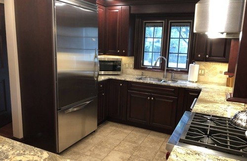 Williamsville Casa | THE WILLIAMSVILLE LUXURY RESORT ~ HOT TUB ~ FIRE PIT