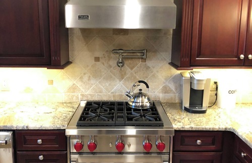 Williamsville Casa | THE WILLIAMSVILLE LUXURY RESORT ~ HOT TUB ~ FIRE PIT