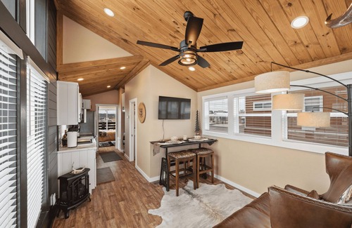 Fredericksburg Cabaña | Black Western-Themed Tiny Home 'The Willie' Offers Luxe Hideout Near Luckenbach's Live Music Scene w