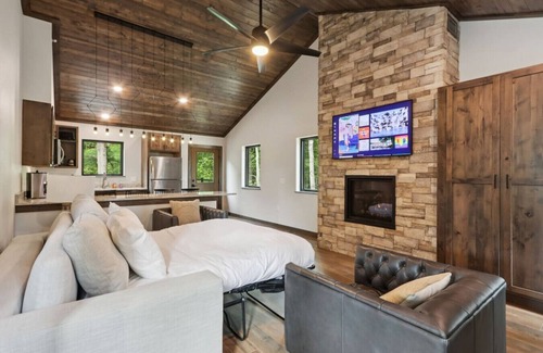 Lake Delton Cabina | The Willow at Treetop Villas