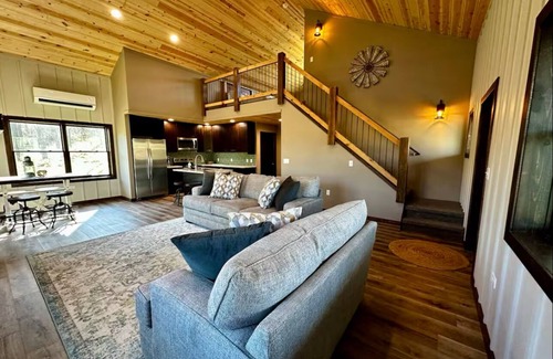 Richland Center Cabina | The Windmill Whisper is little gem, tucked away in the ridges of Rockbridge, WI