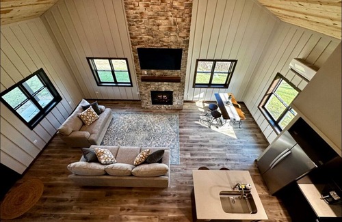 Richland Center Cabina | The Windmill Whisper is little gem, tucked away in the ridges of Rockbridge, WI