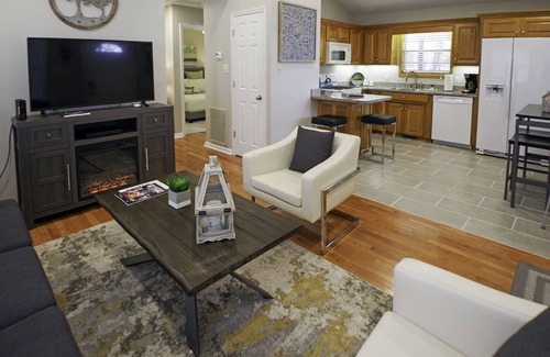 Rockwell Cabaña | ¡Nuevo! Acogedora cabaña con terraza con vista al lago Hamilton