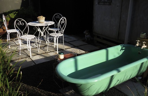 Rewa Cabina | The Wish House Retreat - A peaceful self-guided retreat