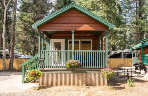 Bayfield Casa | The Wolf Den Cabin #13 at Blue Spruce RV Park & Cabins