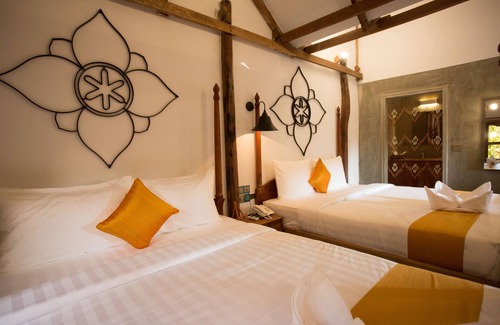 Siem Reap Hotel | The Wood Family Retreat