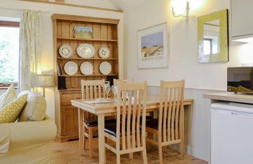Hinton Casa | The Wood Shed - E1919