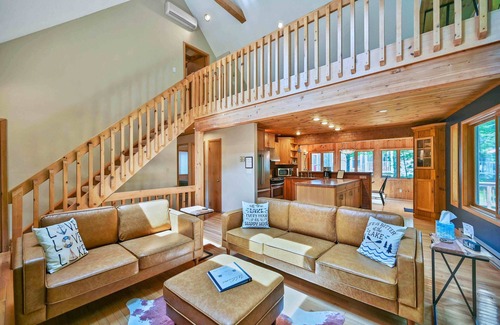 Lake Ariel Casa | The Woodhill Hideout - All Season Family Fun