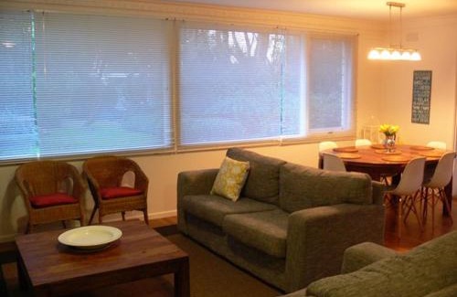 Silverleaves Casa | The Woodland Cottage at Silverleaves Beach