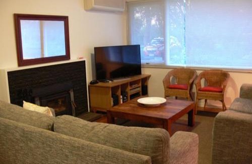 Silverleaves Casa | The Woodland Cottage at Silverleaves Beach