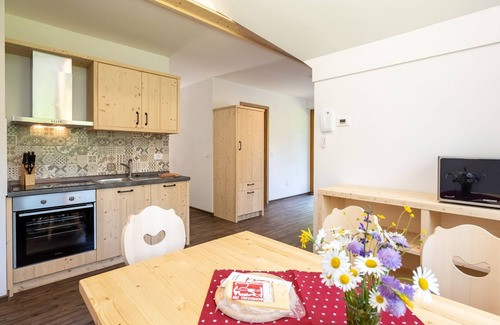 Ukanc Apartamento | The Woodland Nook Apartments Bohinj - Comfort Two Bedroom Apartment with Balcony