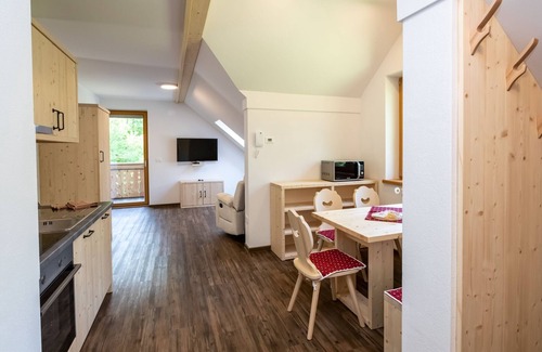 Ukanc Apartamento | The Woodland Nook Apartments Bohinj - Comfort Two Bedroom Apartment with Balcony