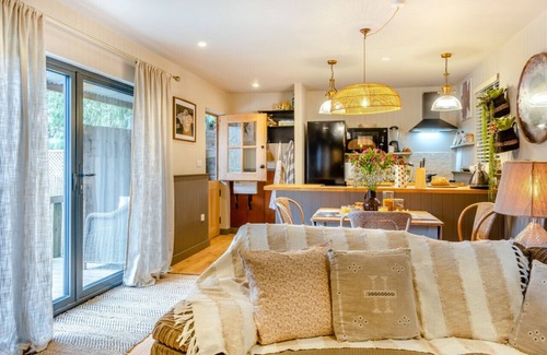 Brading Casa | The Woodlands Retreat