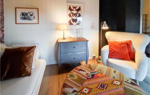 Arendal Casa | The Woodpecker Cottage Tree