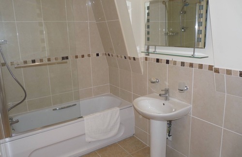 Cowes Casa | The Woodvale