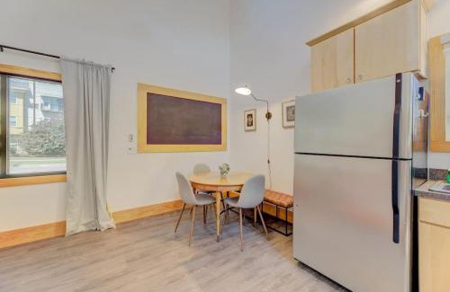 Columbia Casa | The Workspace Warehouse